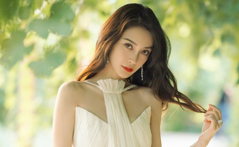 Angela Baby tham gia tập thể cùng gã Nhật